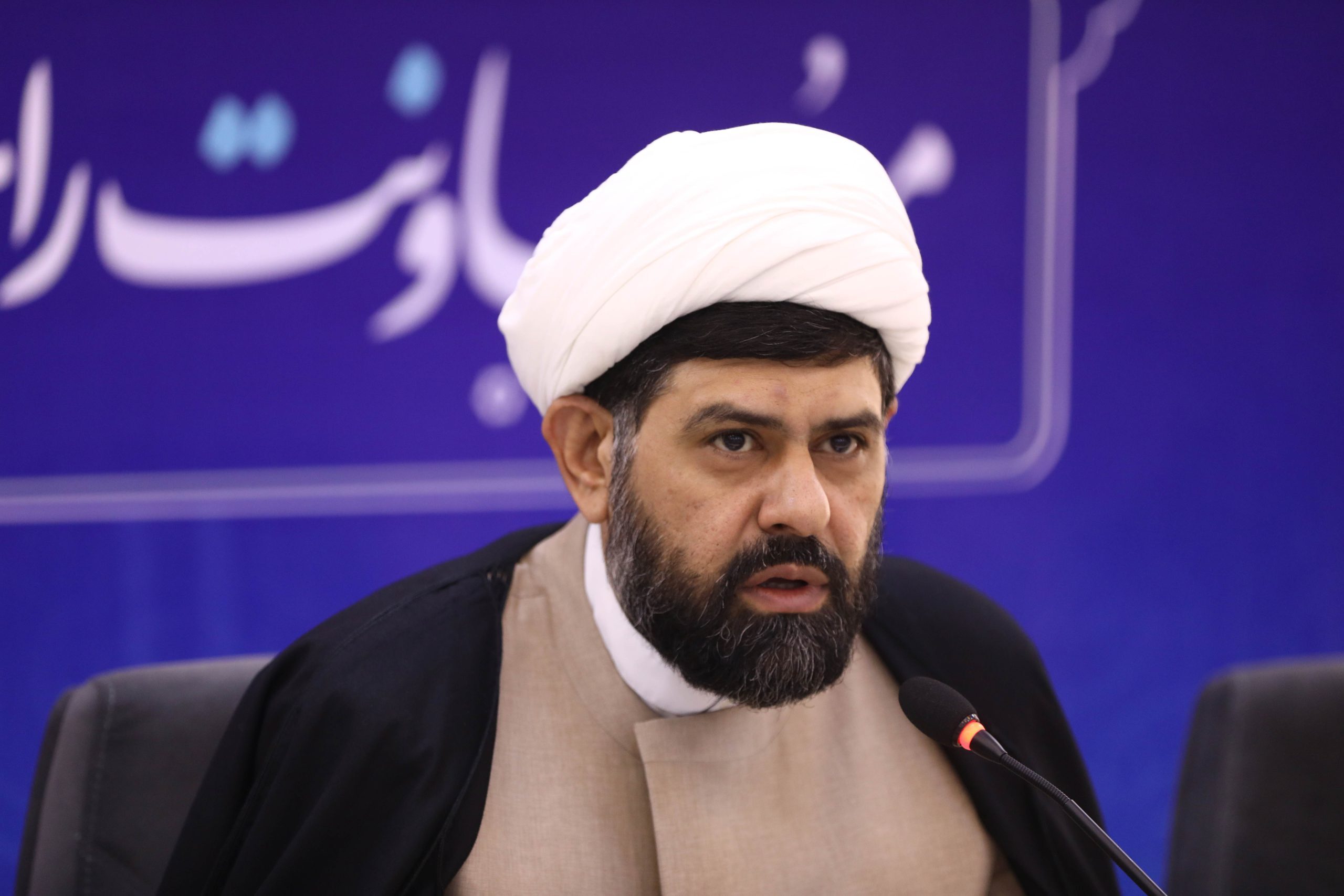موضعگیری و تبیین حقیقت در برابر اهانت به قرآن، واجب عینی است موضعگیری و تبیین حقیقت در برابر اهانت به قرآن، واجب عینی است