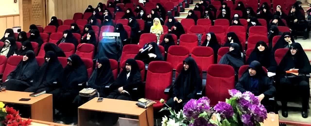 افتتاحیه سومین دوره تربیت مبلغه تخصصی عفاف و حجاب در قم افتتاحیه سومین دوره تربیت مبلغه تخصصی عفاف و حجاب در قم