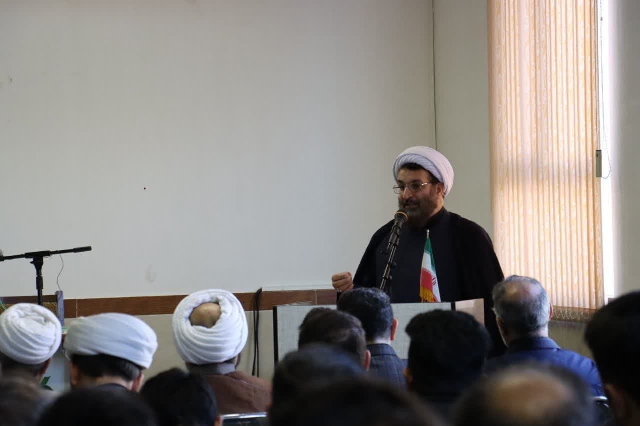 برگزاری دوره آموزشی سراسری «ماه» در اردبیل برگزاری دوره آموزشی سراسری «ماه» در اردبیل