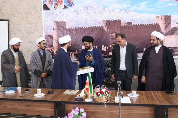 گزارش تصویری آیین تکریم ومعارفه مدیر تبلیغات اسلامی شهر راین