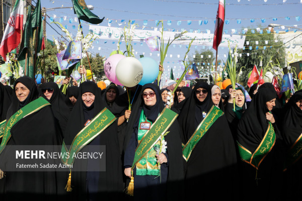 آیین استقبال ورود کاروان نمادین حضرت معصومه (س) به قم