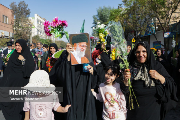 آیین استقبال ورود کاروان نمادین حضرت معصومه (س) به قم