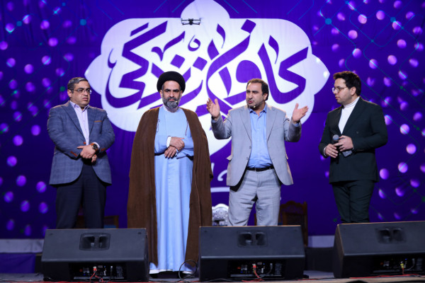 از سالن‌ها تا میدان‌های شهر؛ کاروان «زندگی» آمده است تا با مردم حرف بزند